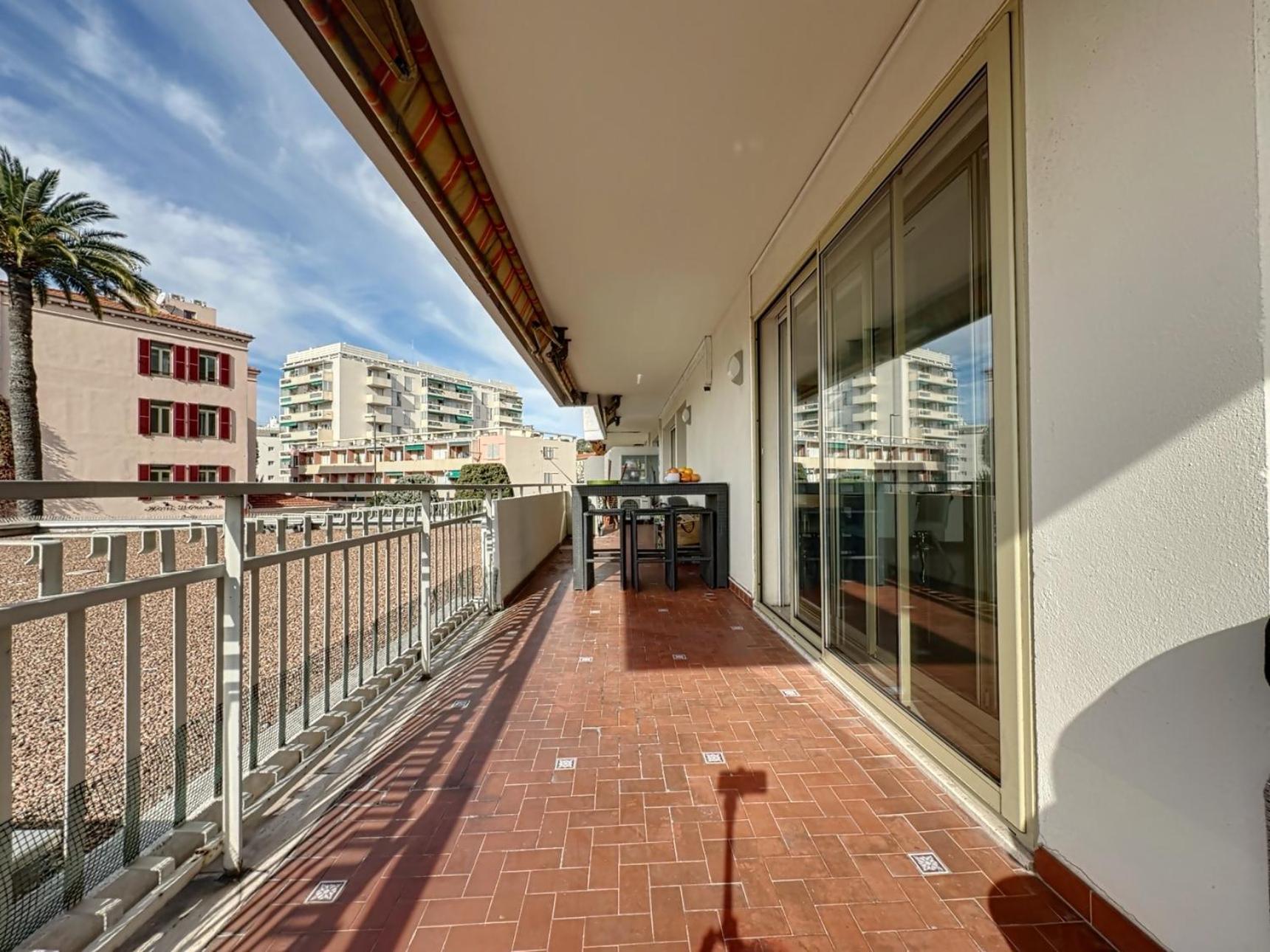 Agencia 2 Au Suquet Appartement Cannes